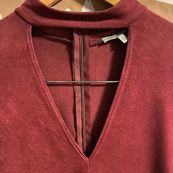 Burgundy suede romper *medium* - Picture 4 of 4